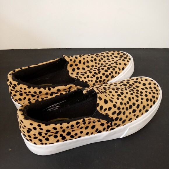 Leopard Canvas Soda Slip on Shoes Size 1 - Picture 1 of 9
